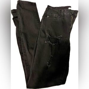 KanCan Ripped Skinny Jeans